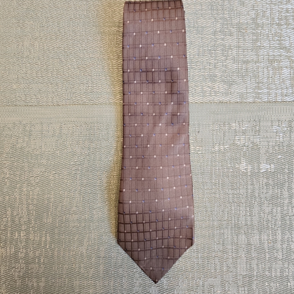 Elegant Brown Checkered Tie